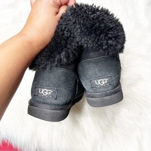 Ugg Black Fur Button Ankle Boots Size 6 - Picture 2 of 12